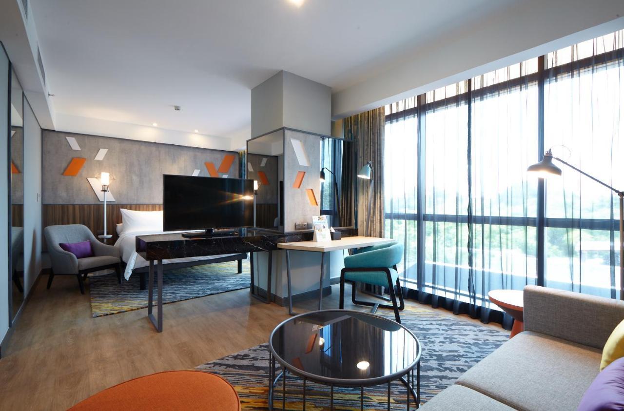 Ibis Styles Medan Pattimura Exterior foto